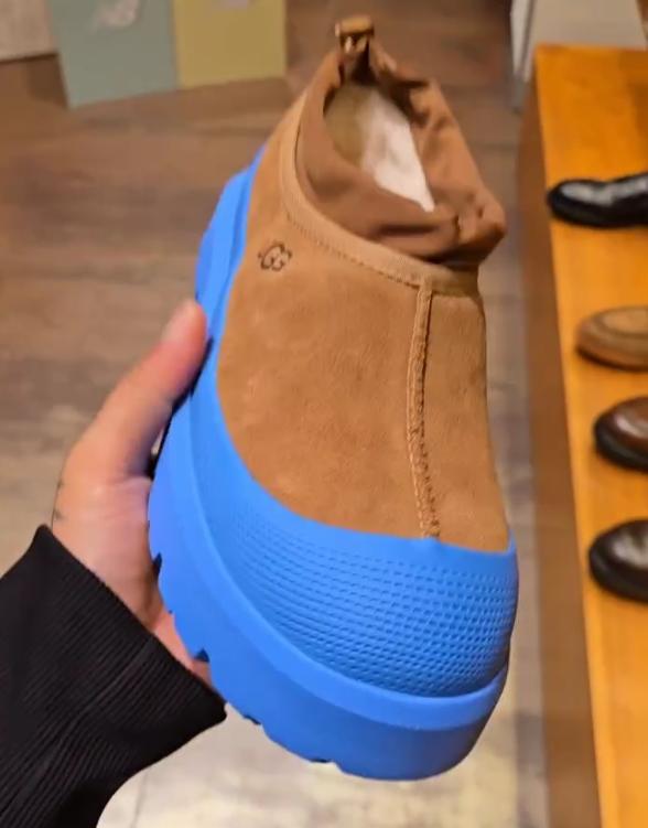 Men's yellow and blue stitching upper boots