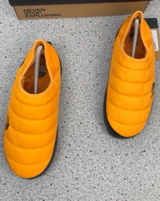 Men's yellow padded warm casual shoes