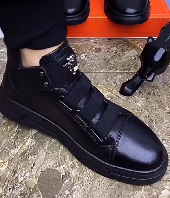 Black high-top shoelace-free casual shoes