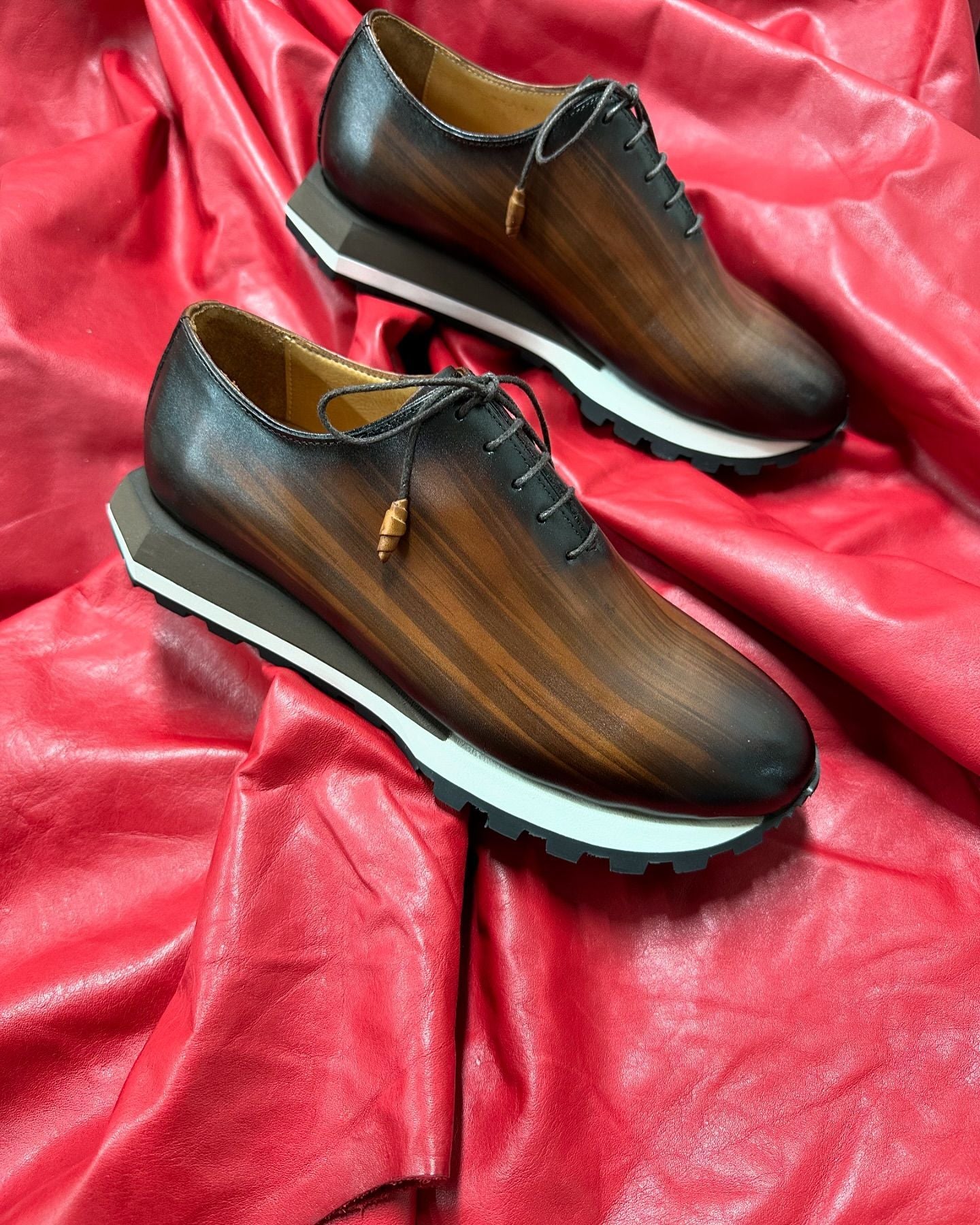 Men's hand-painted leather shoes