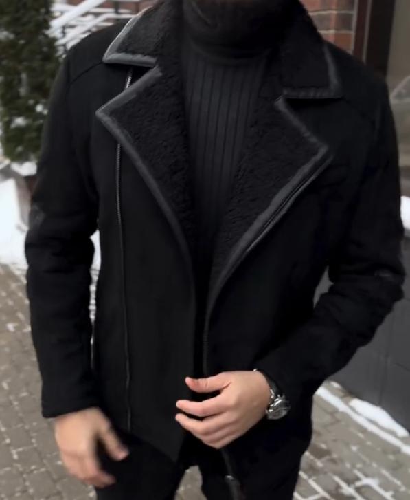 Men's black lapel and velvet padded coat