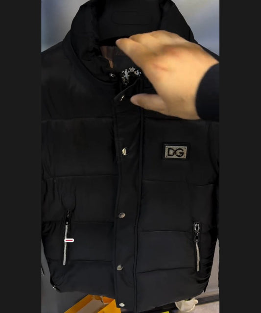 Metal logo simple classic black down jacket