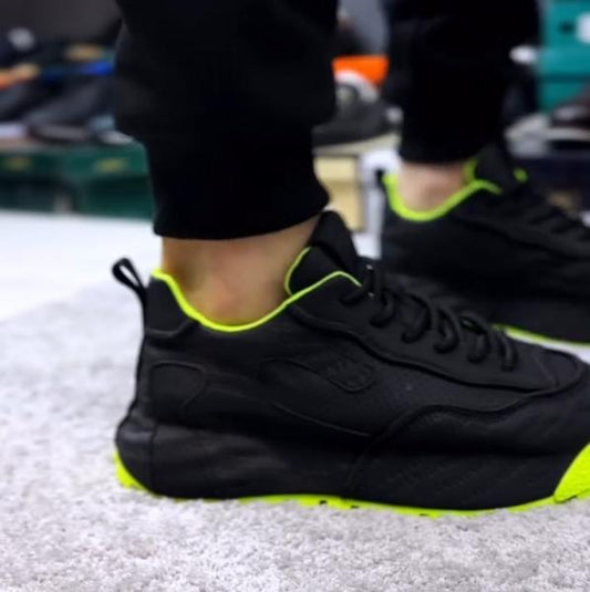 Fluorescent green heightening black casual shoes