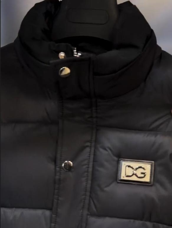 Metal logo simple classic black down jacket